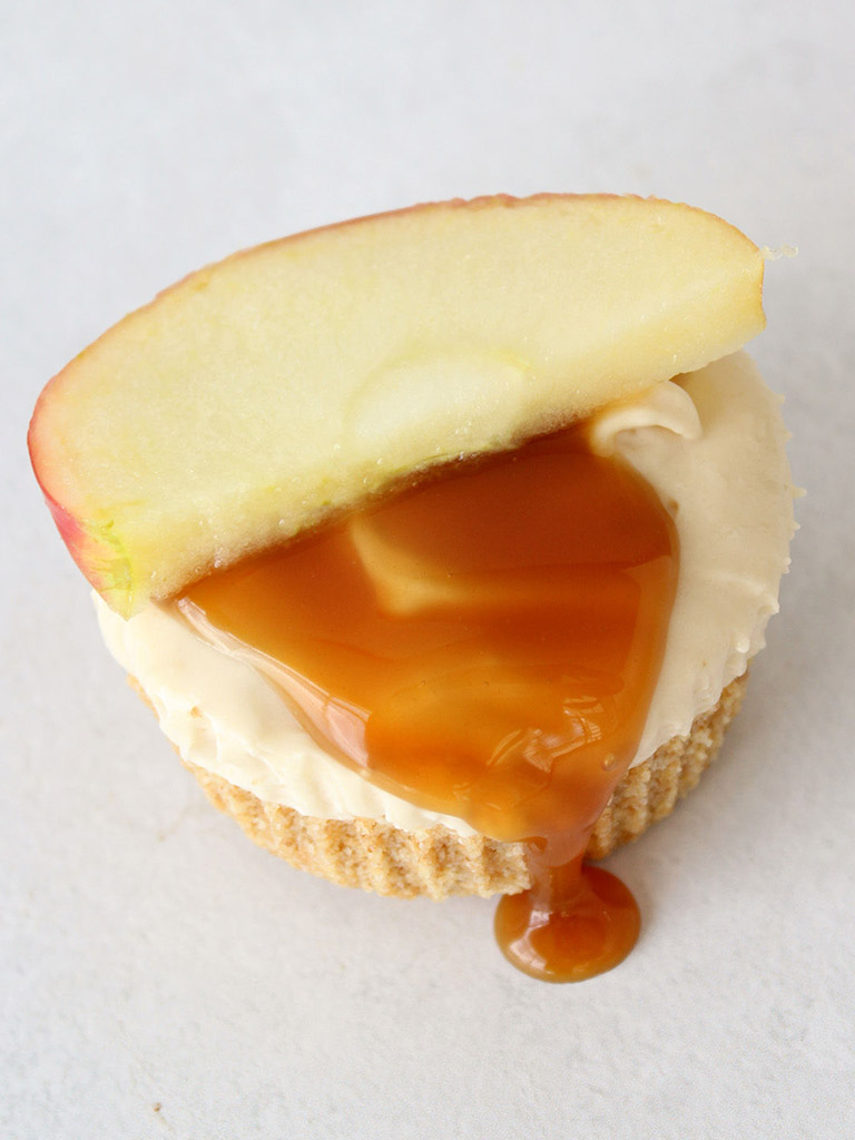 No Bake Caramel Apple Mini Cheesecakes