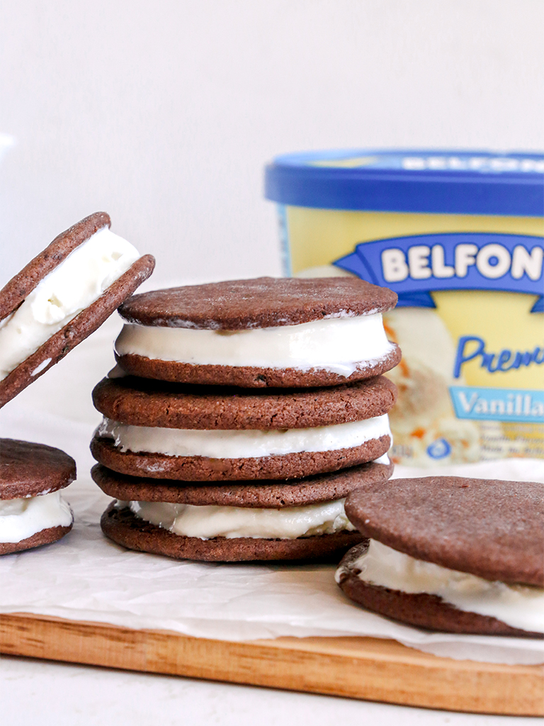 Chocolate Mint Cookie Ice Cream Sandwiches